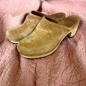 UGG Clogs - Leather and Genuine Sherpa - Size 10 Women’s
